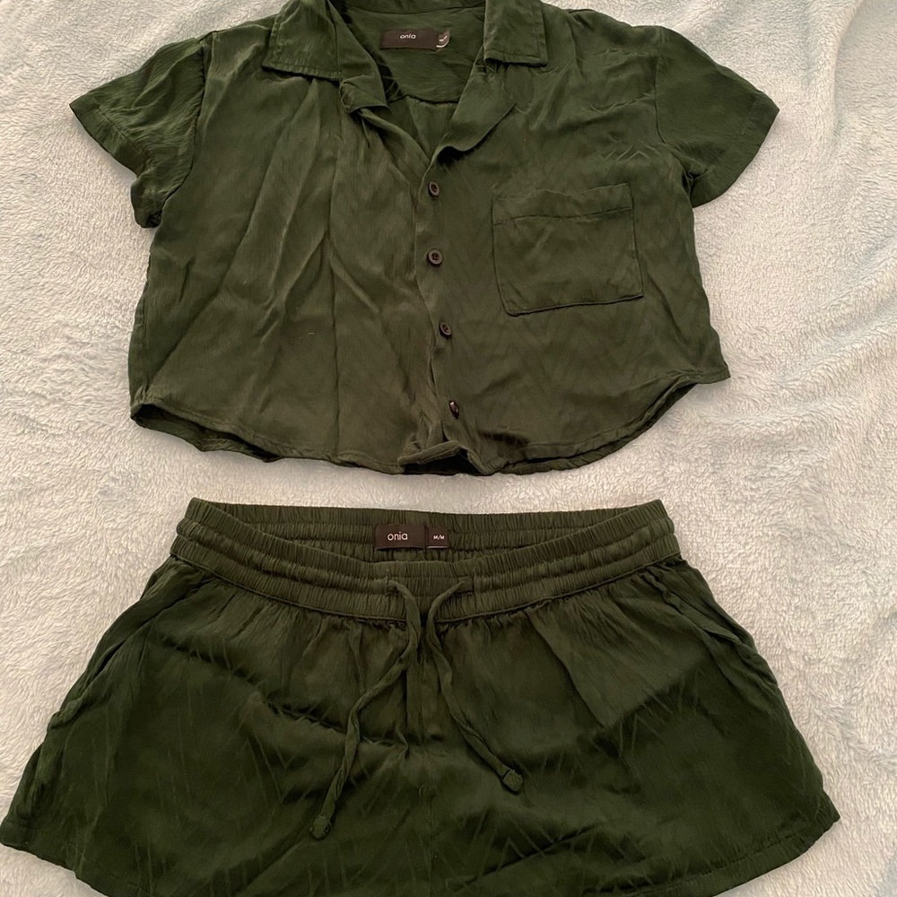 Onia silk green set.